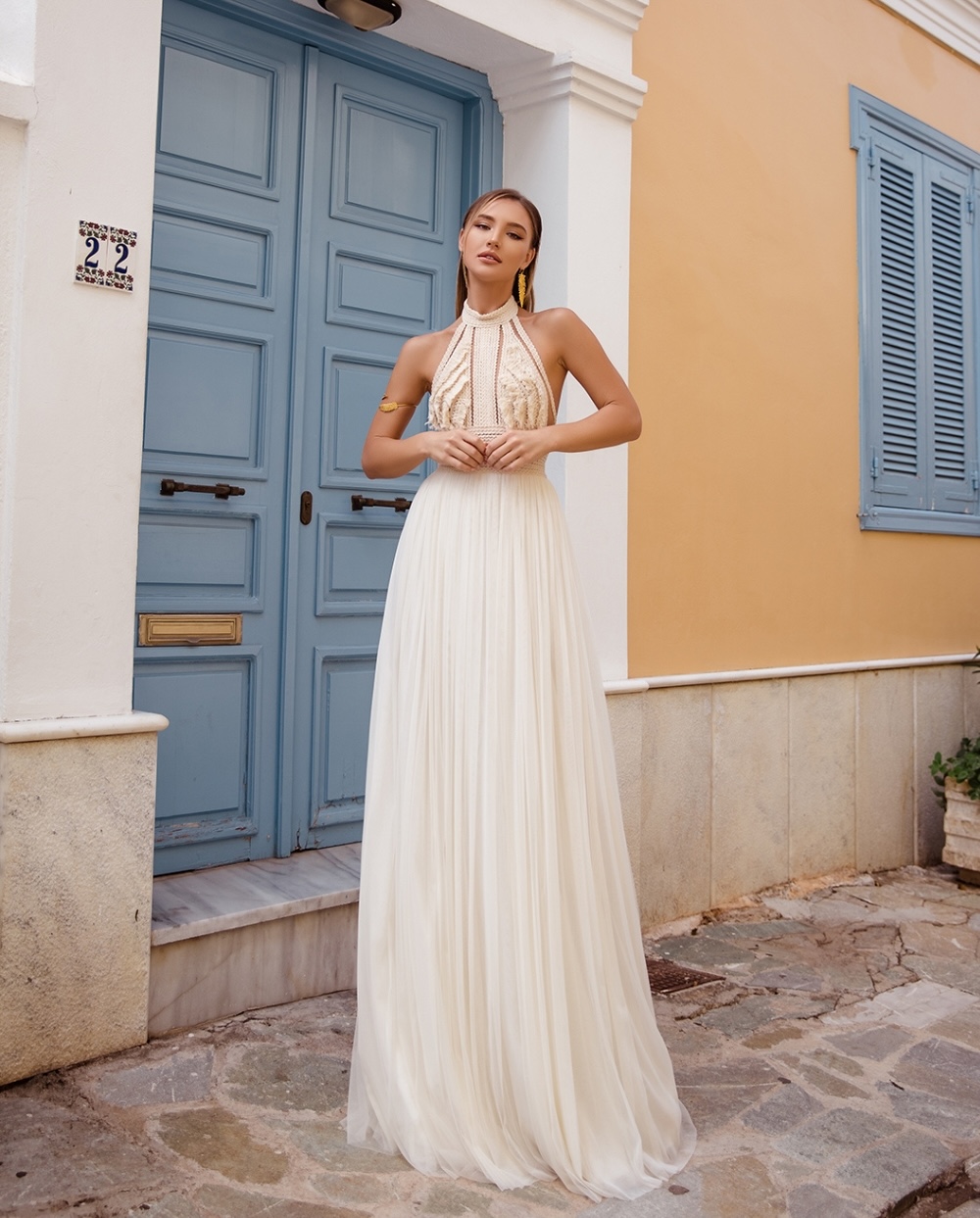 handmade-wedding-dress-by-zolotas-atelier - 1