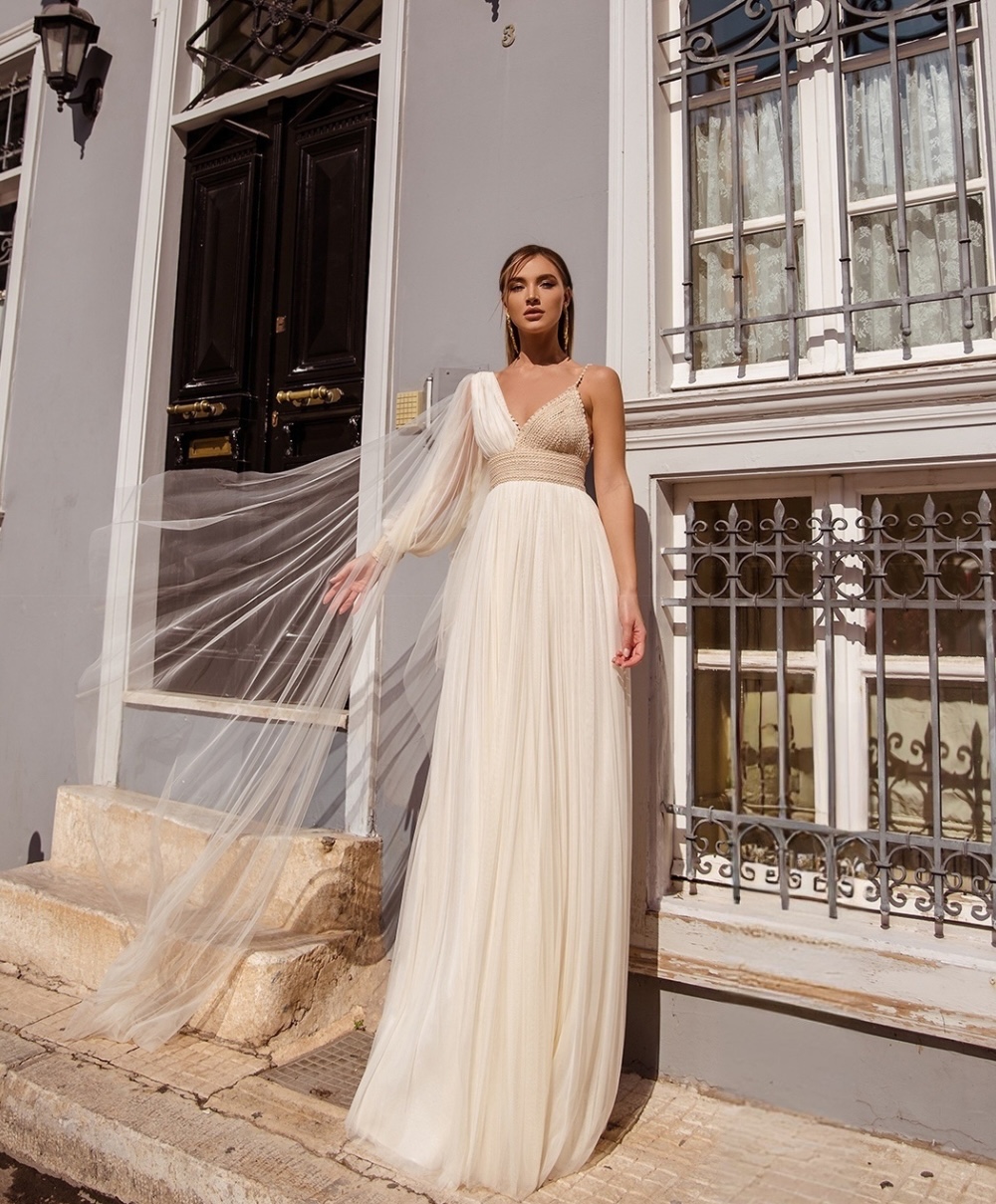handmade-wedding-dress-by-zolotas-atelier - 1